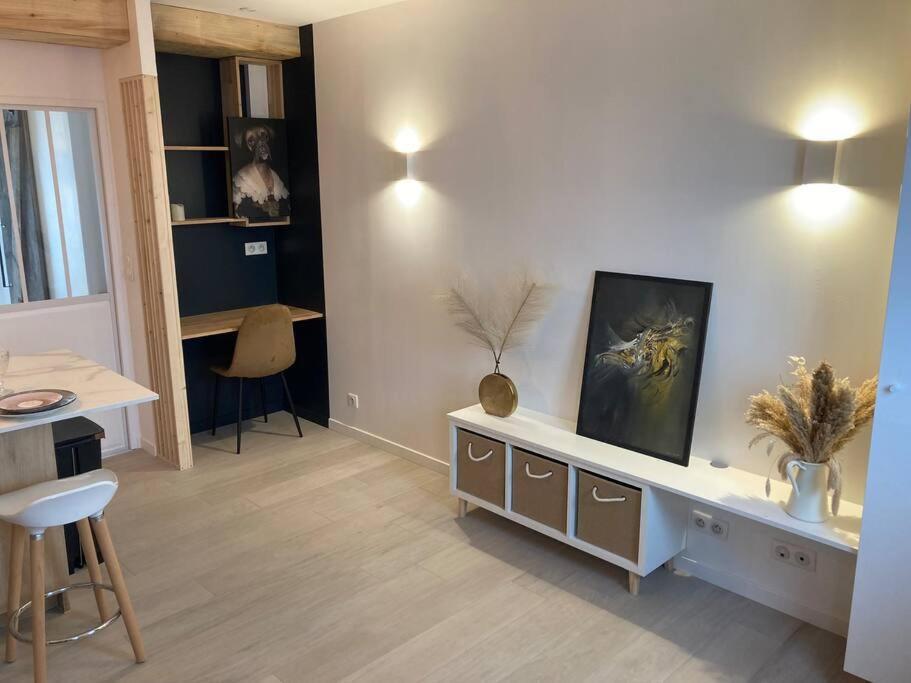 Appartement Centre Ville Quimper Avec Terrasse Екстер'єр фото
